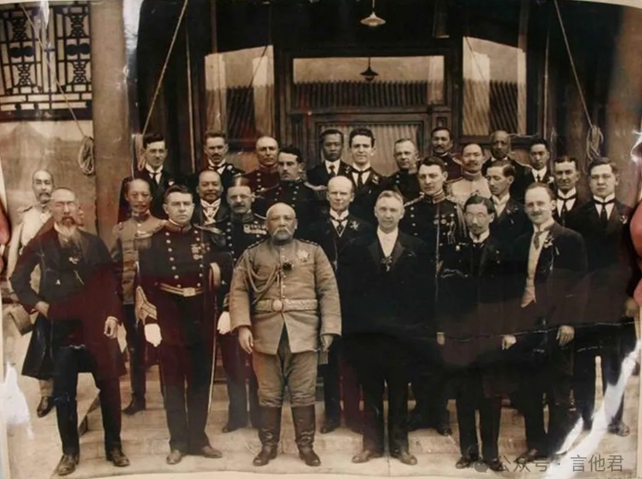 不选出我们满意的大总统，休想出院！