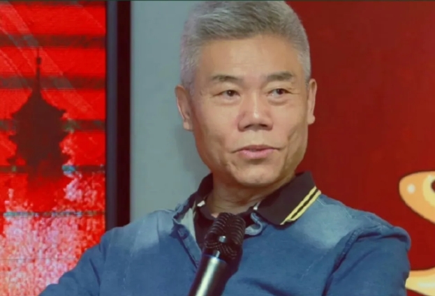 别拿道德约束我，我只是一个商人！