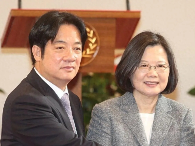 国防部发最强警告：玩火就别想跑！特朗普都能和普京谈，欧洲为什么不行？