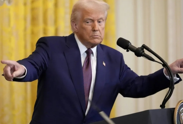 一直等不到电话，刚刚特朗普又出疯招了！