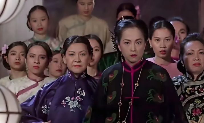 一场里应外合的认知战攻击！