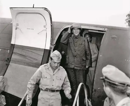 1945年，毛泽东在重庆锁定了蒋介石的败亡！