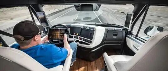 苹果，为何造不出车！