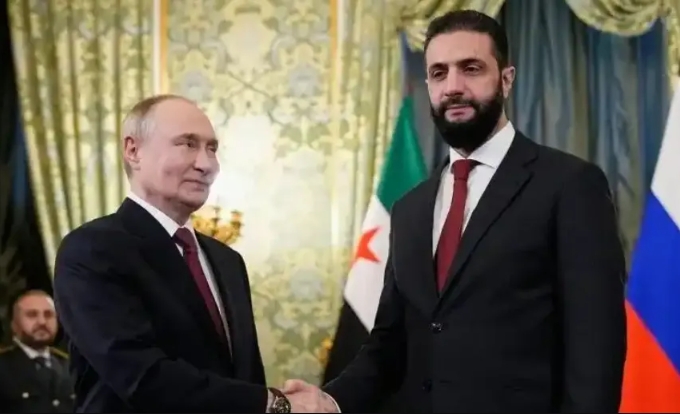 他去了俄，与大帝侃侃而谈！