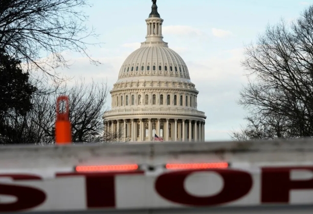 和阿里的千问没关系！