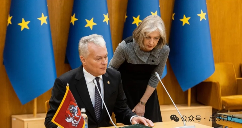 中国半年不理人家，小不点又生气了！