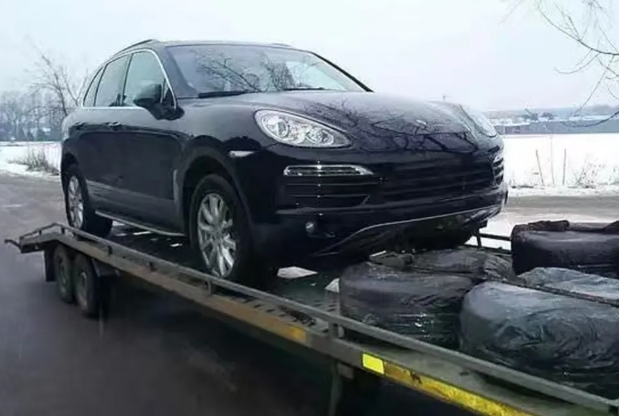 车是车，也可以是遥控炸弹