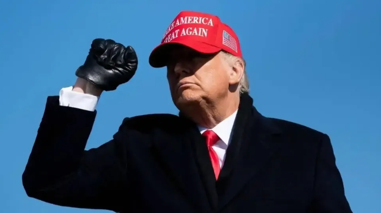 特朗普赌命了，对华抛出3张“王炸”！