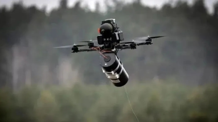 光纤无人机上阵！泰柬战场惊现外籍飞手？