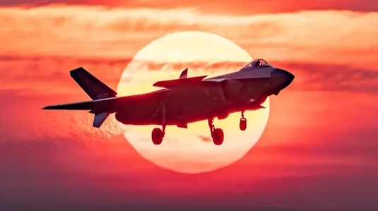 中国开挂 他们炸了！