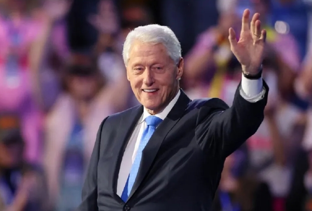 克林顿要拉所有人陪葬！