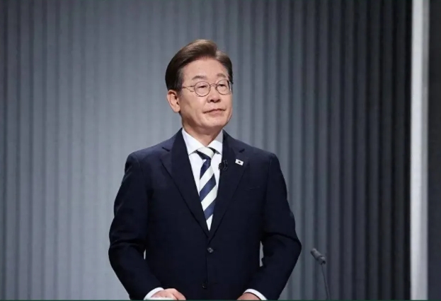 李在明是个奸雄！