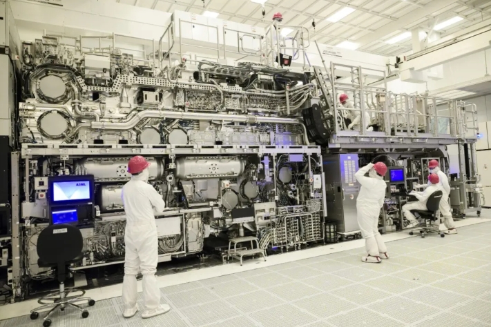 这次，美国把我们逼出“王炸”！