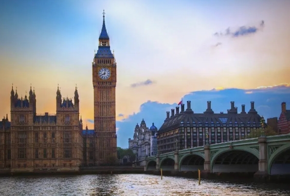 英国曾是中国最铁的朋友，帮了两个大忙！