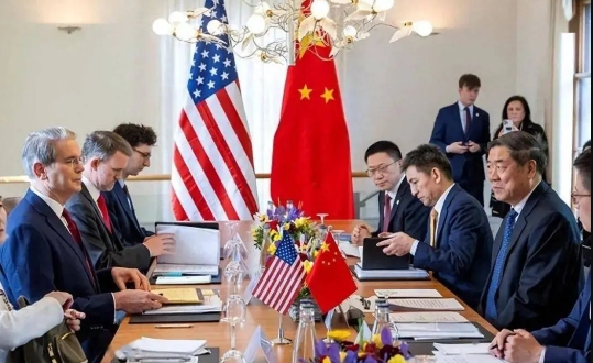 特朗普改口，为访华拼了！