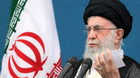 哈梅内伊被美以斩首后，中国的应对至关重要！