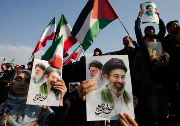 特朗普能撑多久？