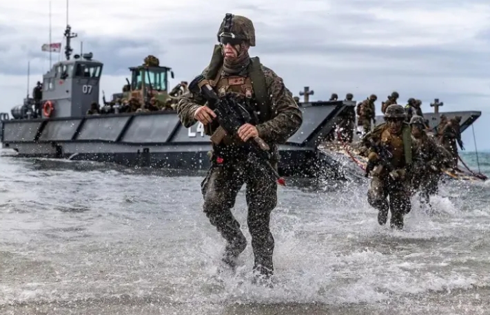 听说懂王要派地面部队去伊朗，最好别怂！
