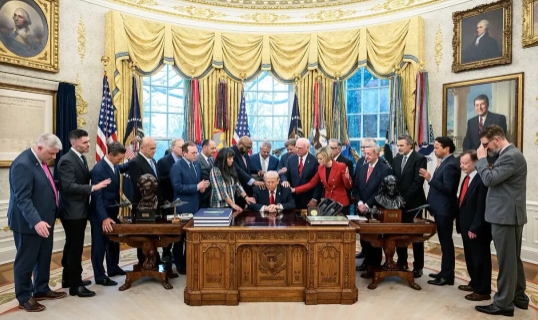 特朗普想搞“政教合一”？美国被极端宗教渗透严重！